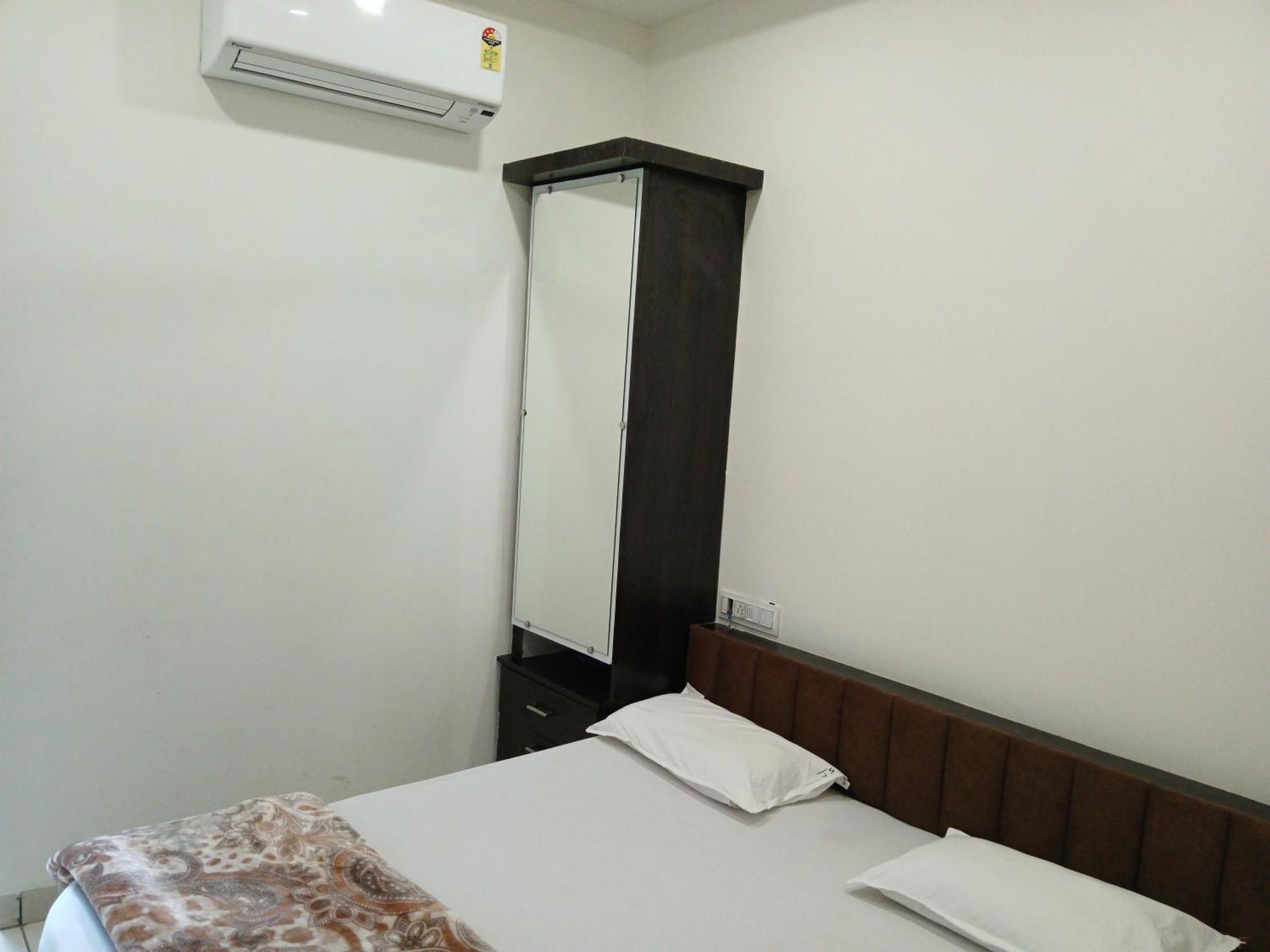 Hotel Jyoti Shree Ujjain Exterior foto